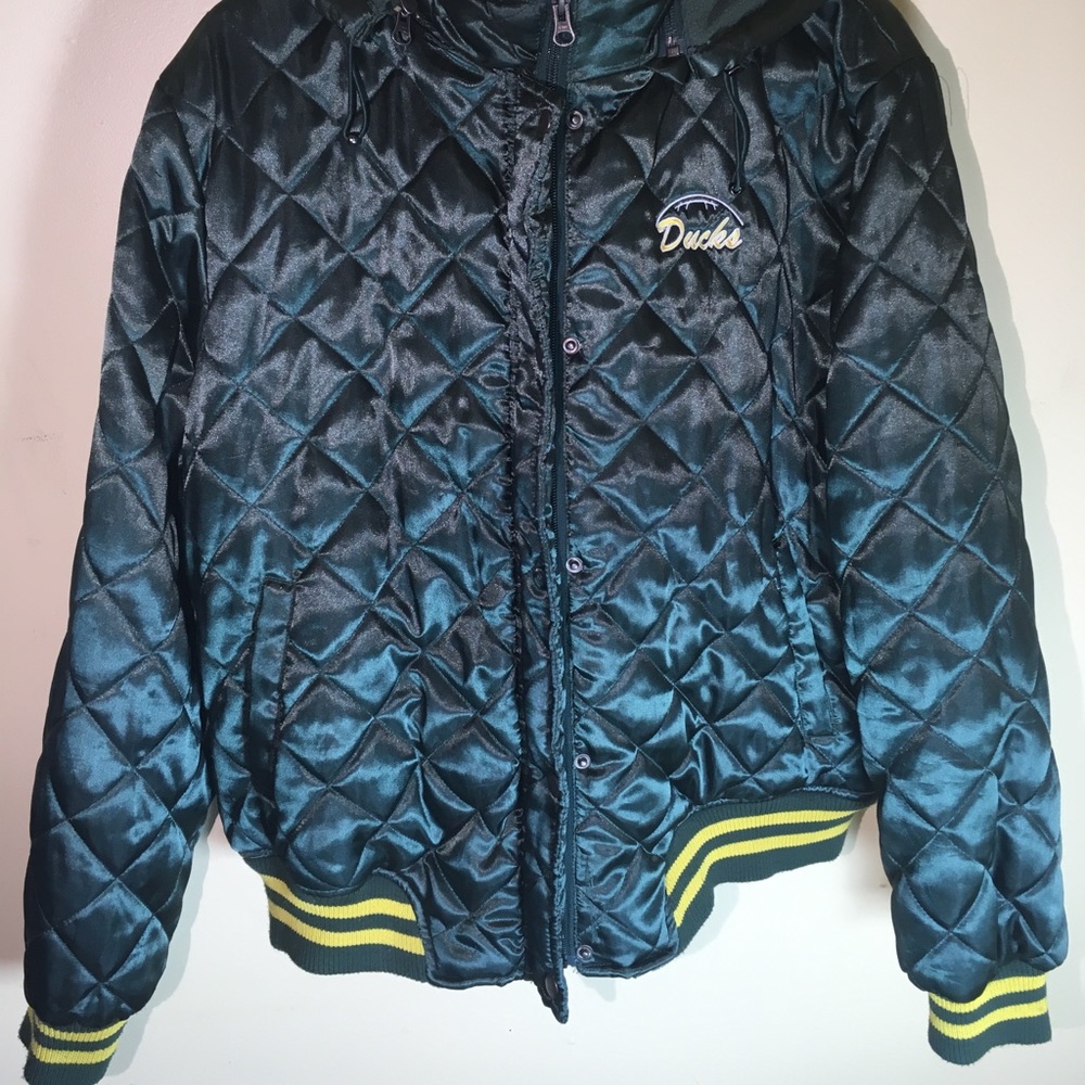 WOMANS 3xl OREGON DUCKS DIAMOND PUFFER WITH HOOD
